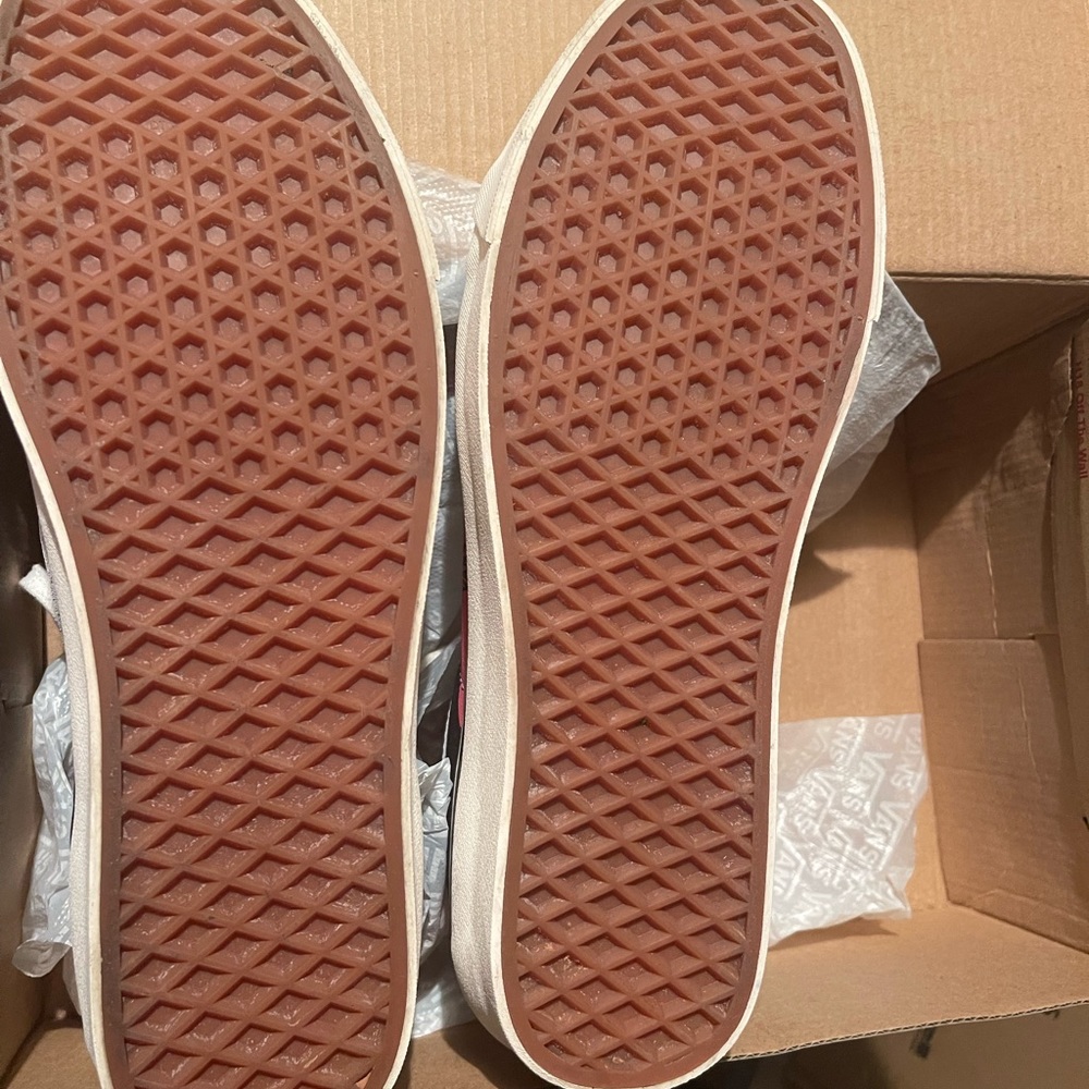 Men’s Vans multi-colored very nice son didn’t fit my loss your gain!! - Picture 2 of 4